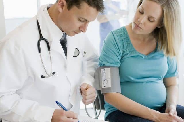Низкое давление при беременности: что делать, что принимать? Как влияет низкое давление на беременность
